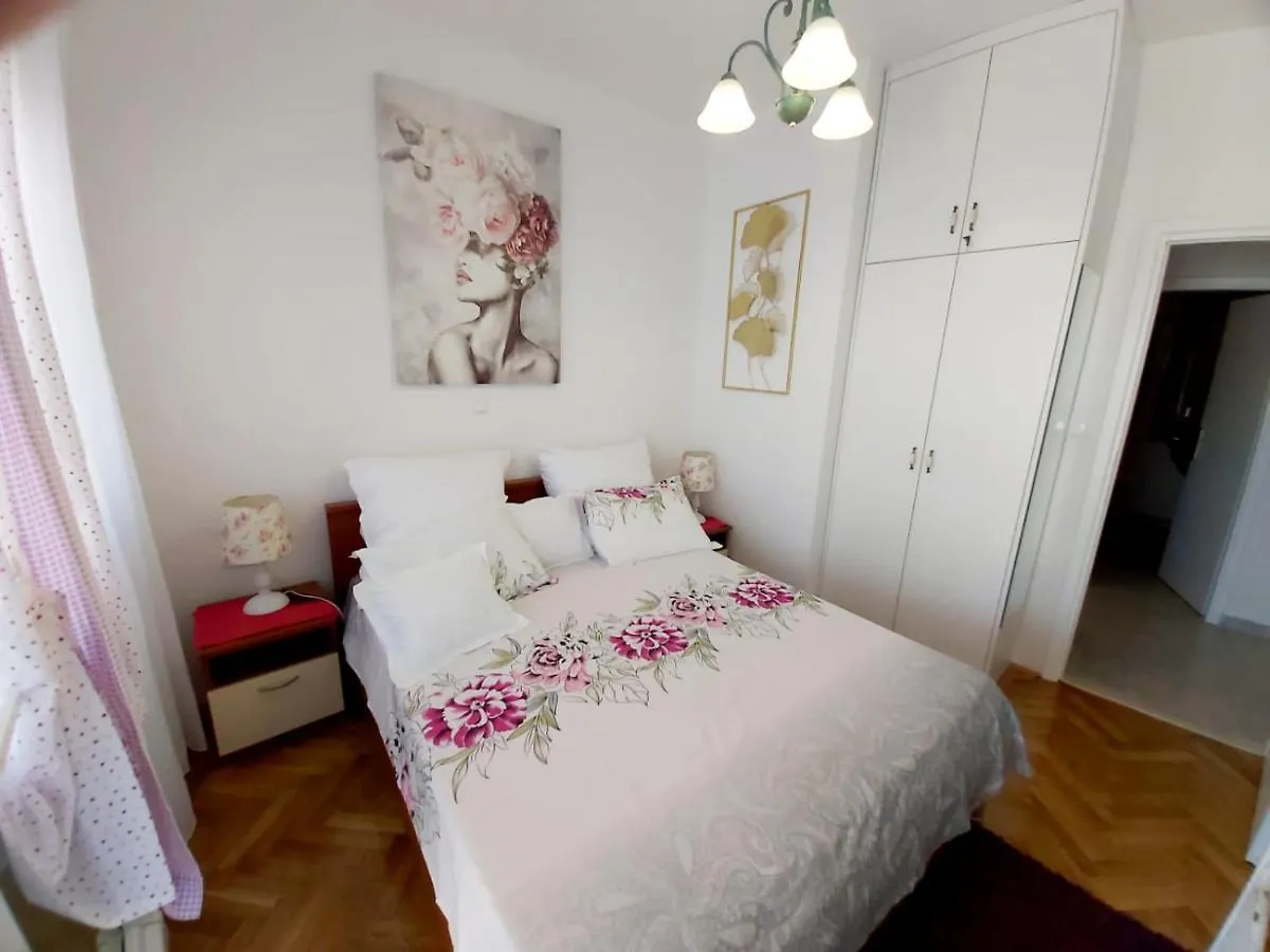 Apartment Villa Domic Slatine