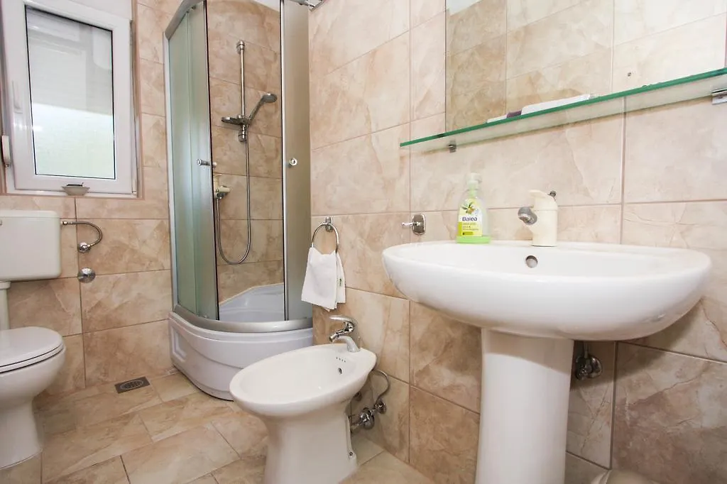 Apartment Villa Domic Slatine