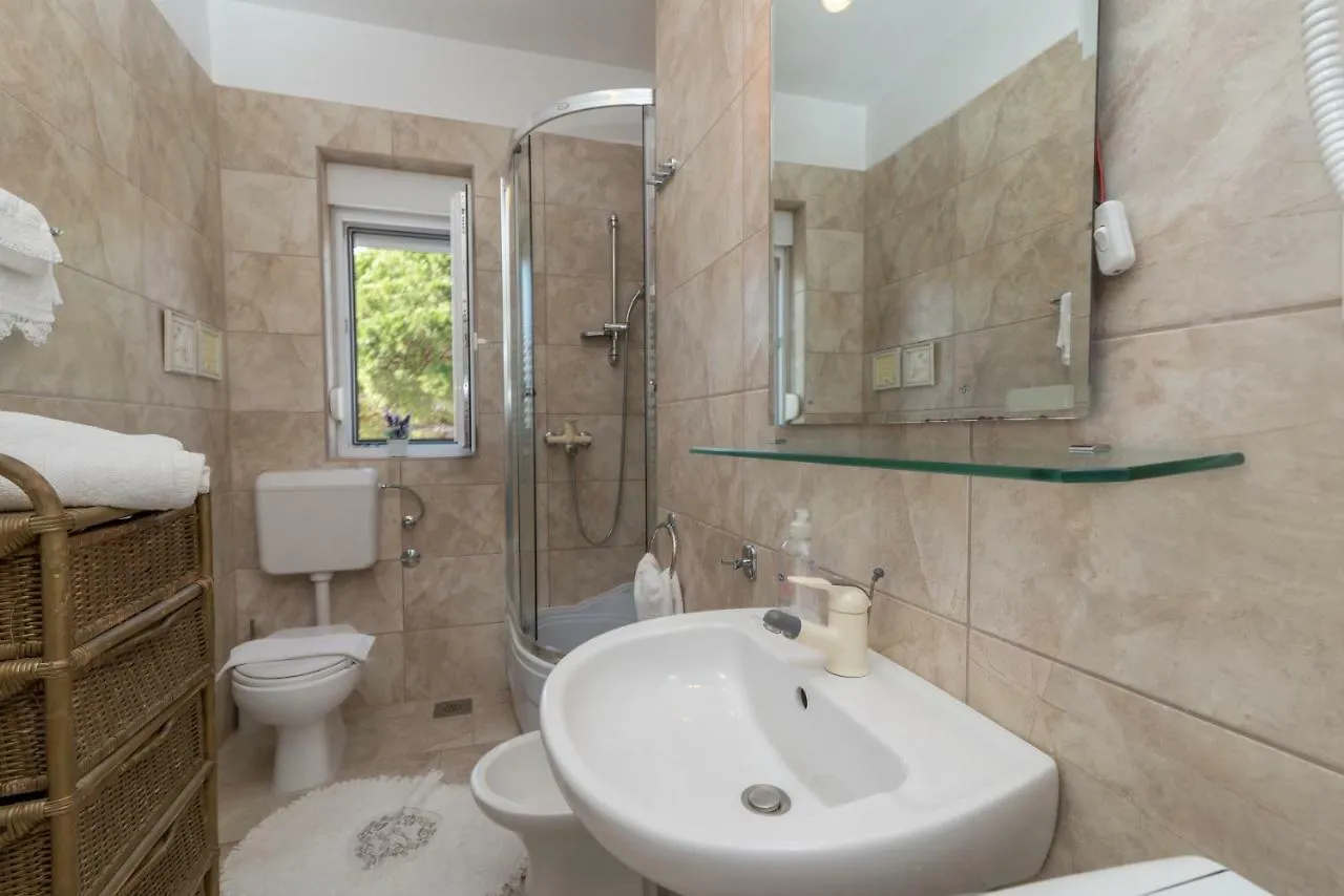 Apartment Villa Domic Slatine Croatia