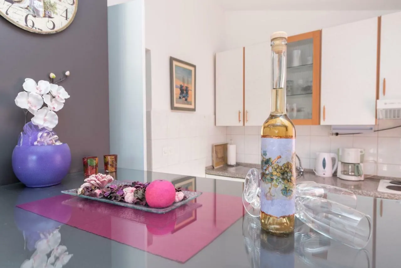 Villa Domic Slatine Apartment